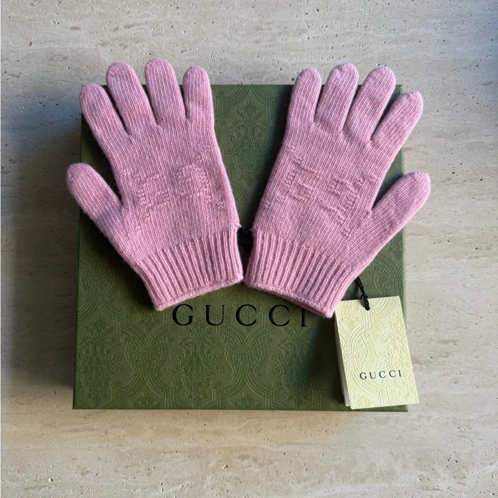 NWT GUCCI Kids Pink Wool GG Logo Gloves 💝🧤